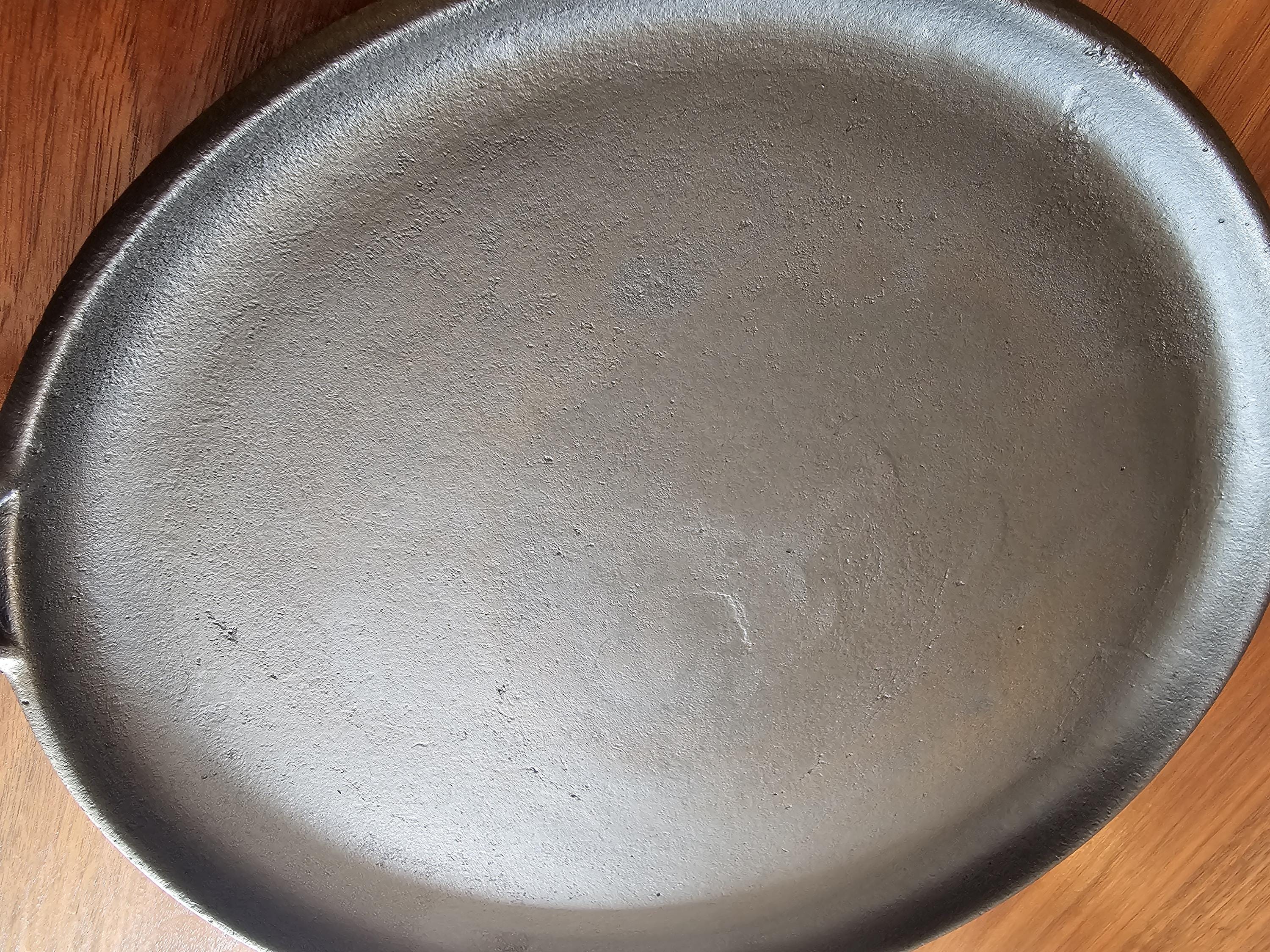 Gatemarked #8 Vintage Restored Cast Iron Griddle - Fancy Handle