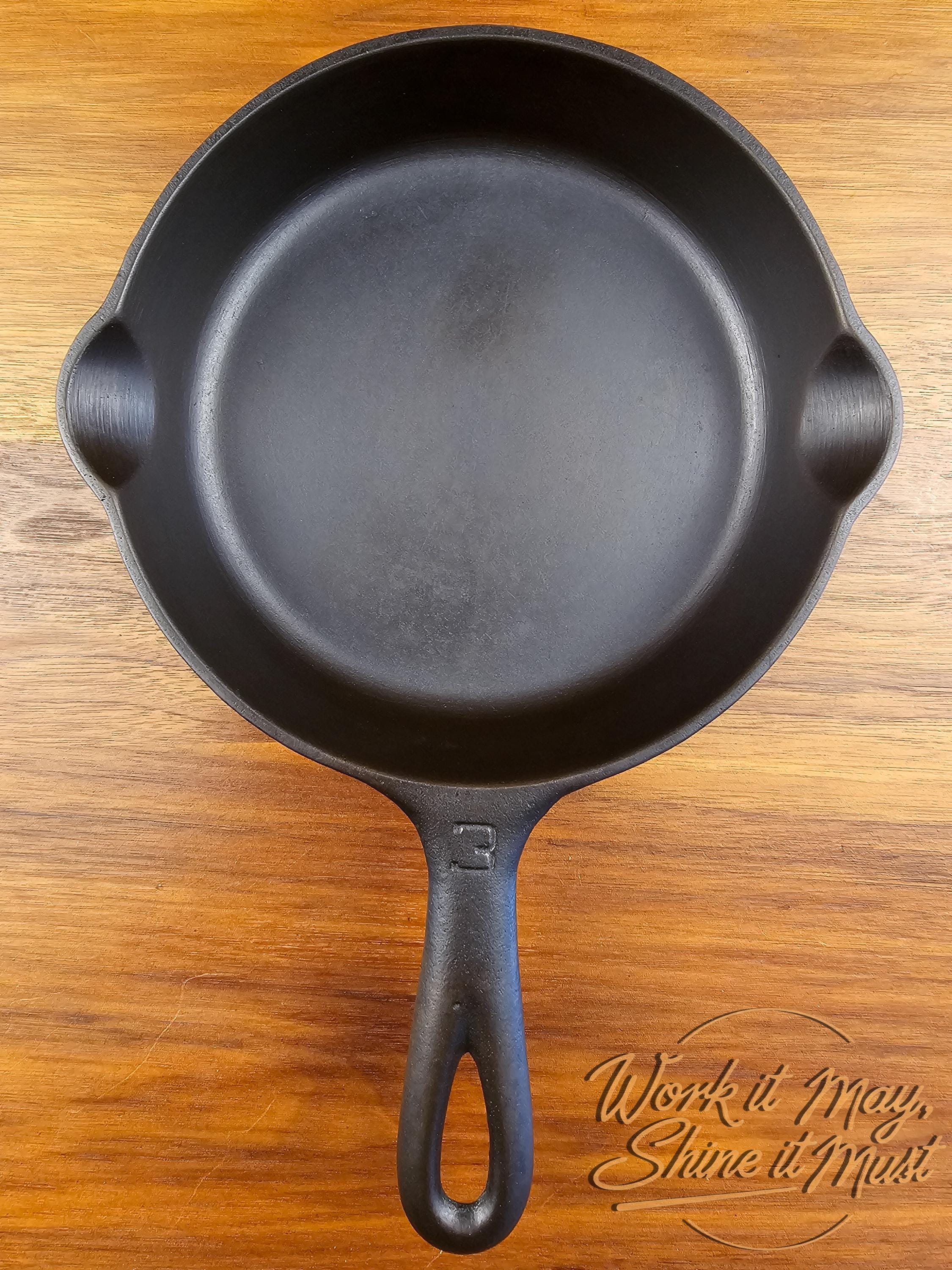 Griswold #3 Vintage Restored Cast Iron Skillet - Large Block Logo 709A