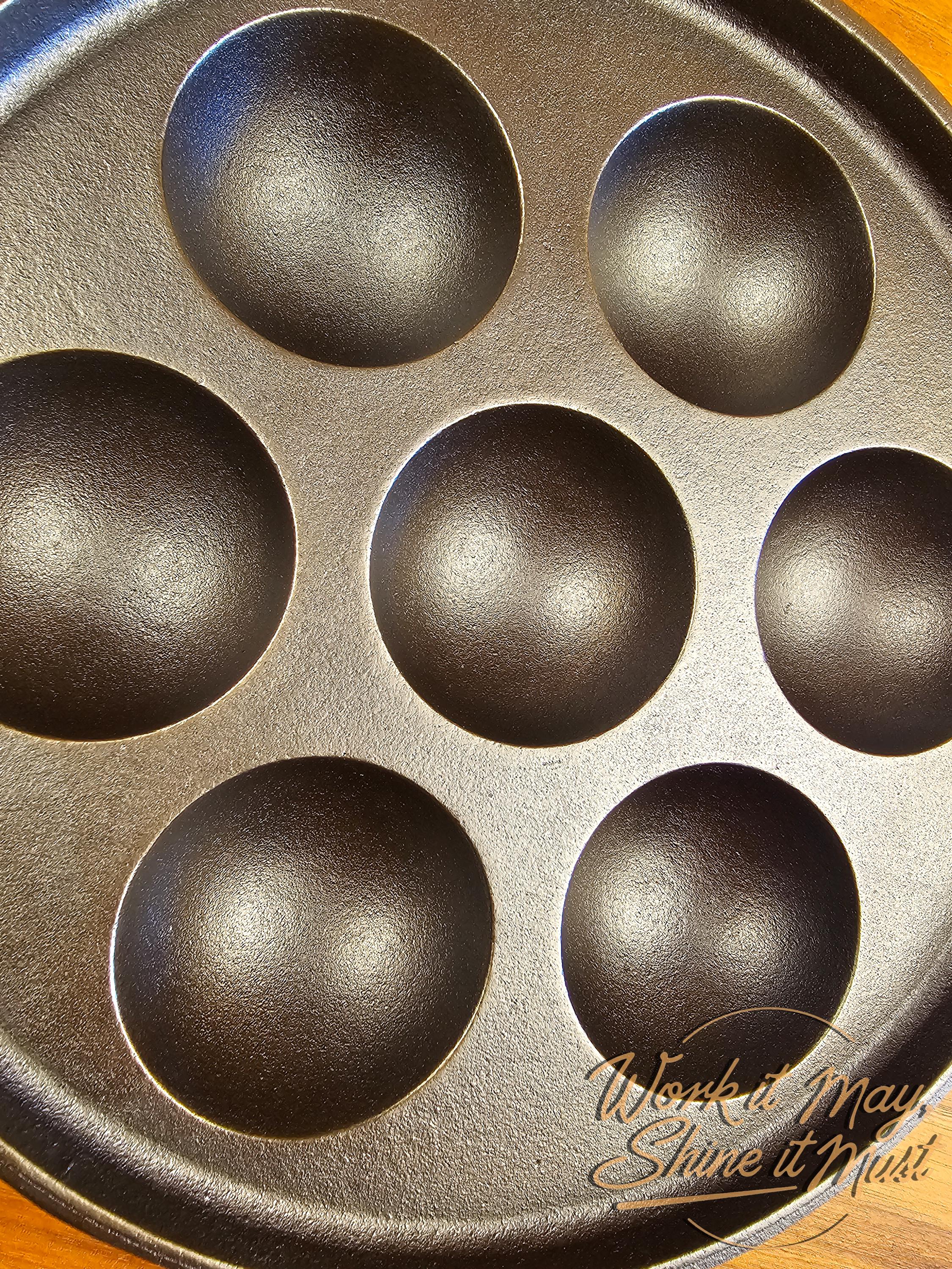 Griswold #32 Vintage Restored Cast Iron Aebleskiver - 962