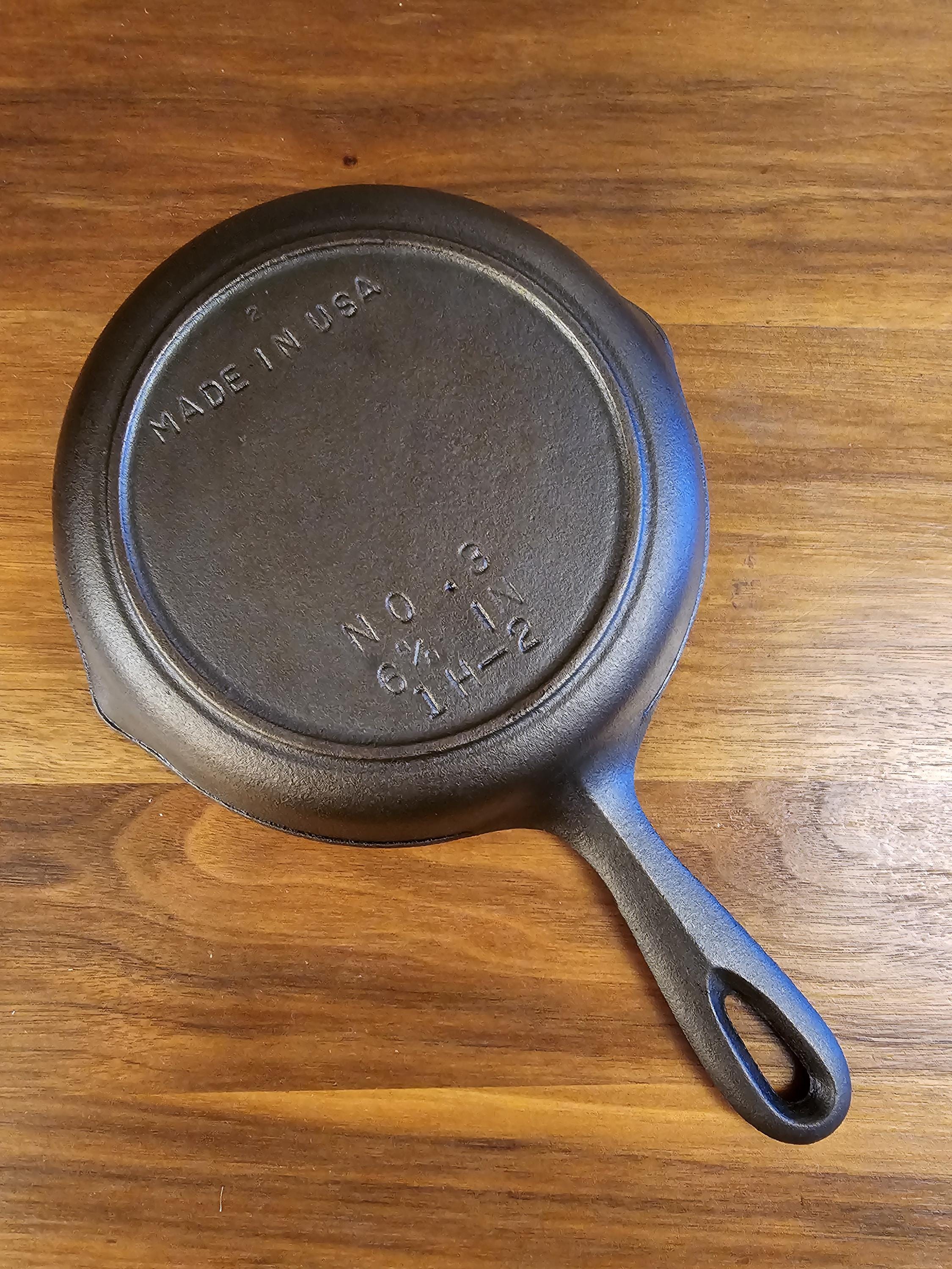 BSR (Birmingham Stove & Range) #3 Vintage Restored Cast Iron Skillet - 1H-2