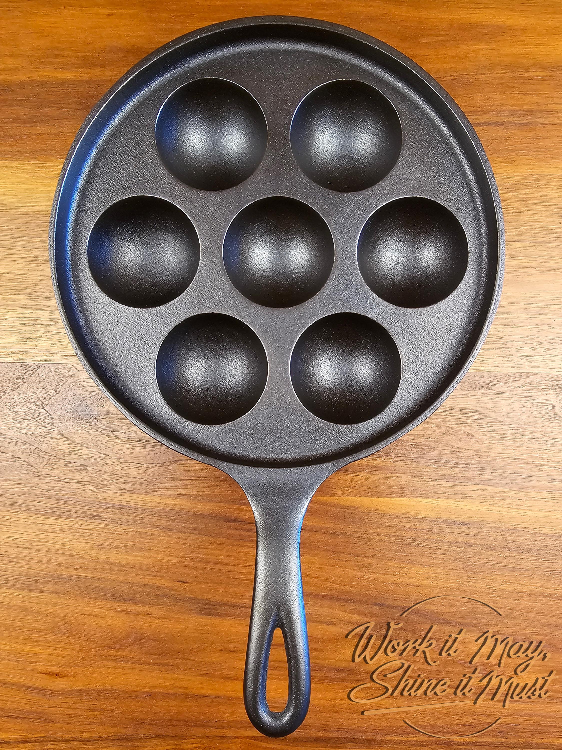 Griswold #32 Vintage Restored Cast Iron Aebleskiver - 962