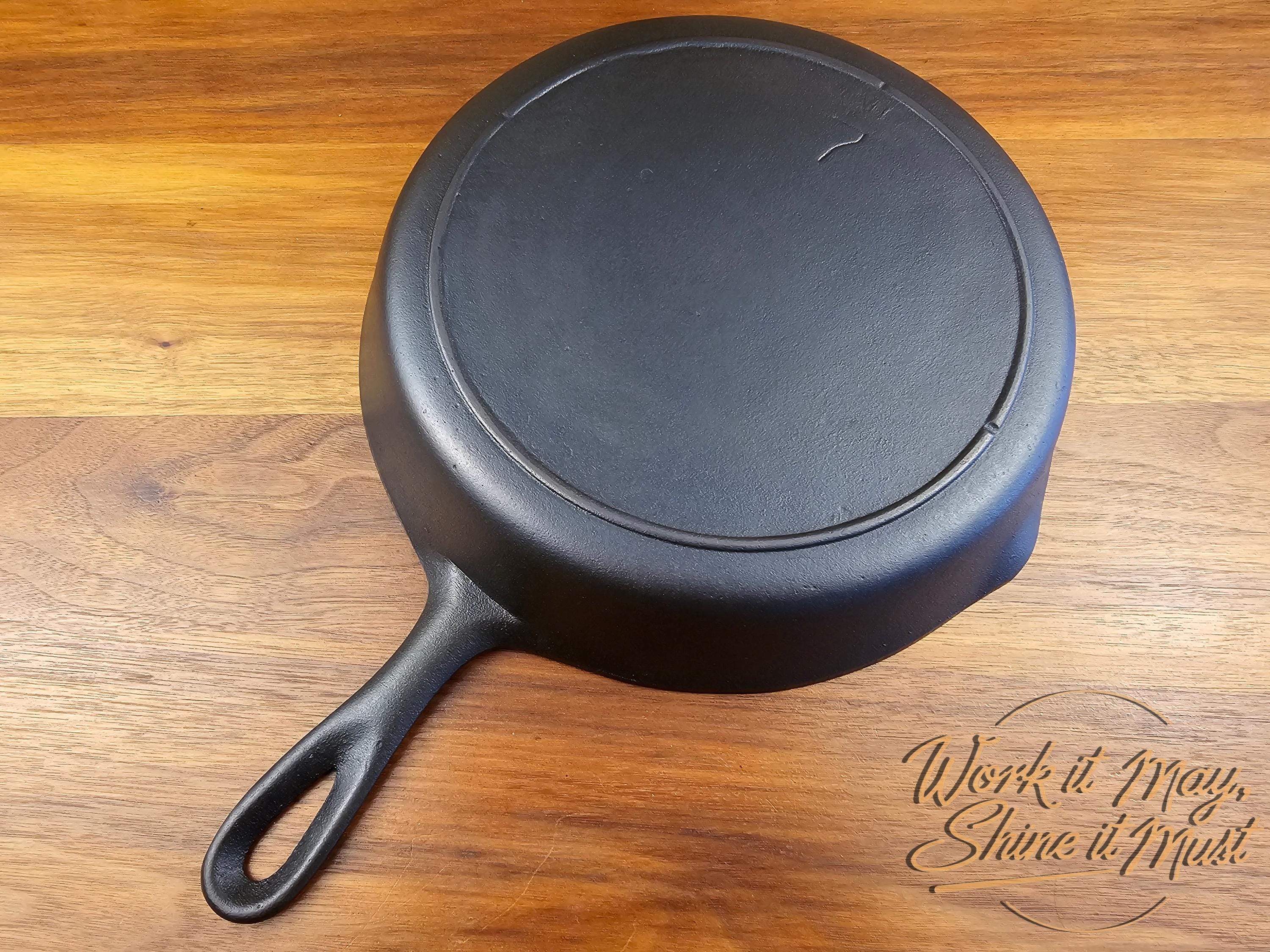Lodge #7 Vintage Restored Cast Iron Skillet - 3-Notch Logo