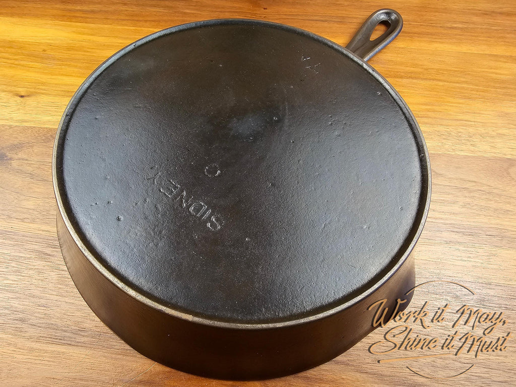 Wagner Sidney, O - #7A Vintage Restored Cast Iron Skillet {Arc/Straight Logo Variation}
