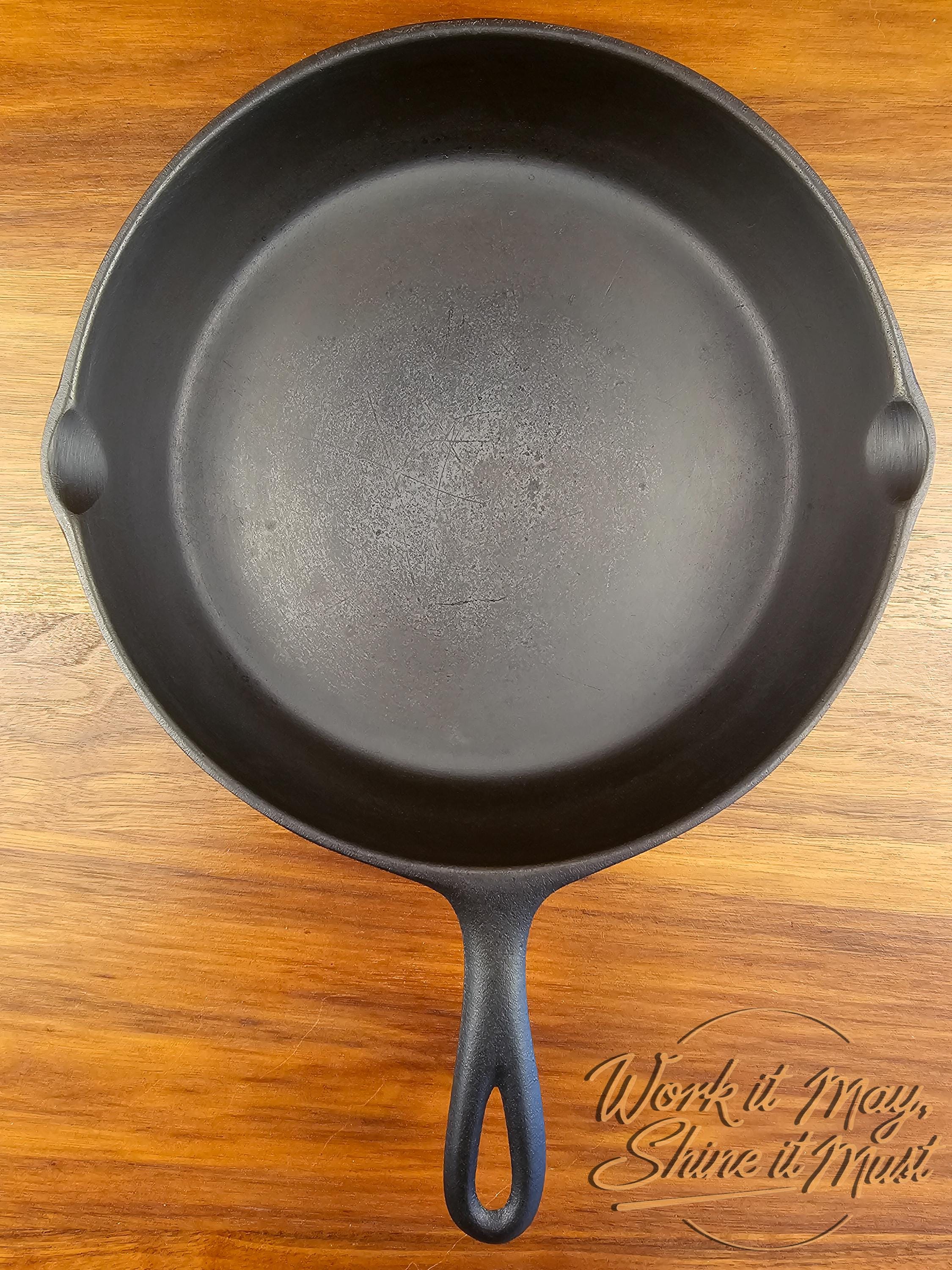 Lodge #7 Vintage Restored Cast Iron Skillet - 3-Notch Logo