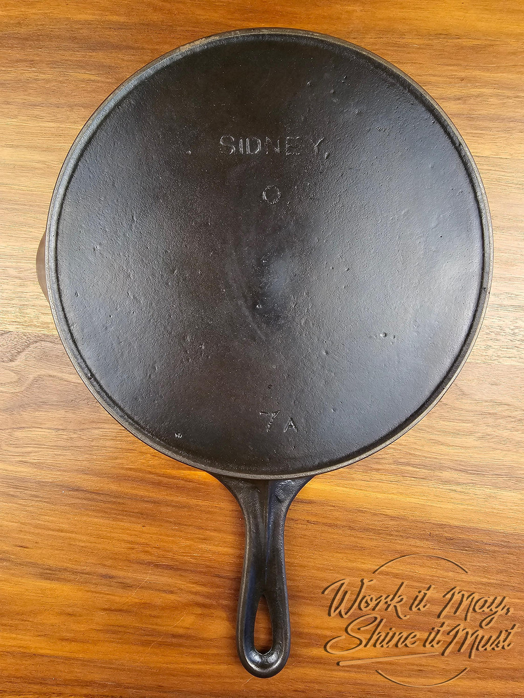 Wagner Sidney, O - #7A Vintage Restored Cast Iron Skillet {Arc/Straight Logo Variation}