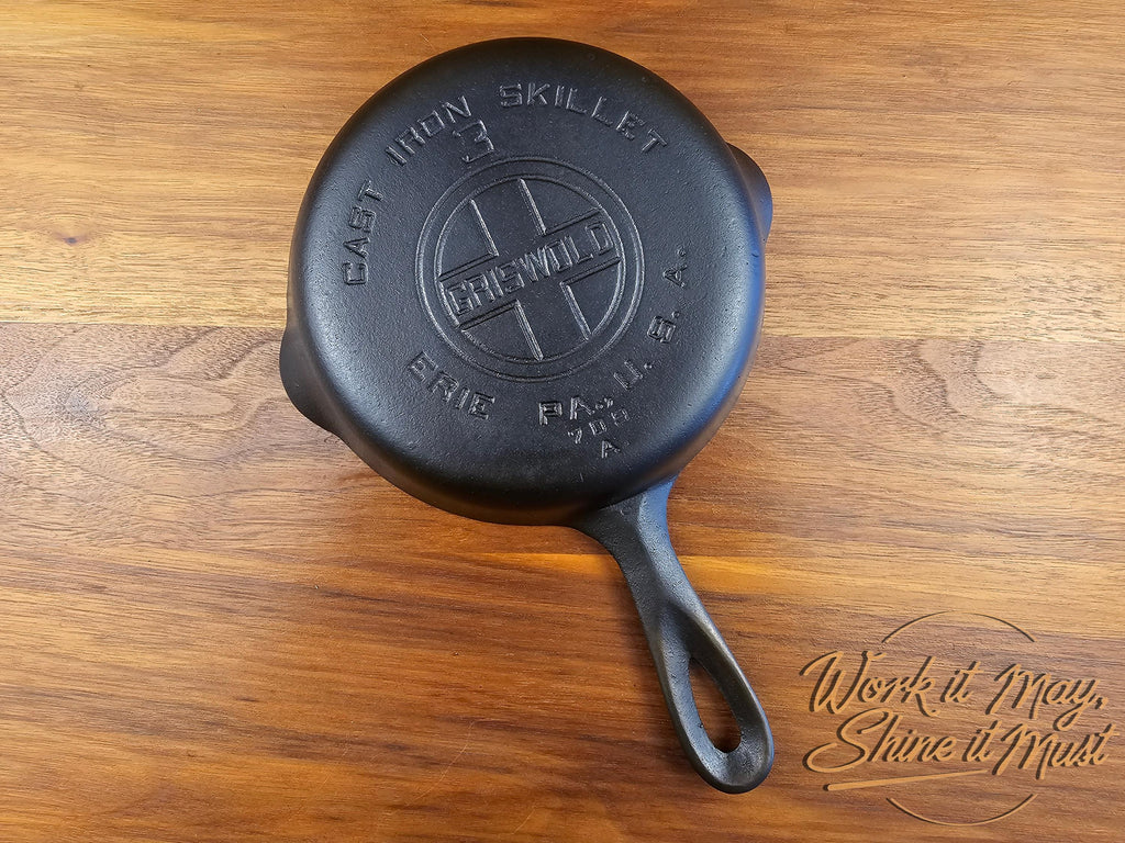 Griswold #3 Vintage Restored Cast Iron Skillet - Large Block Logo 709A