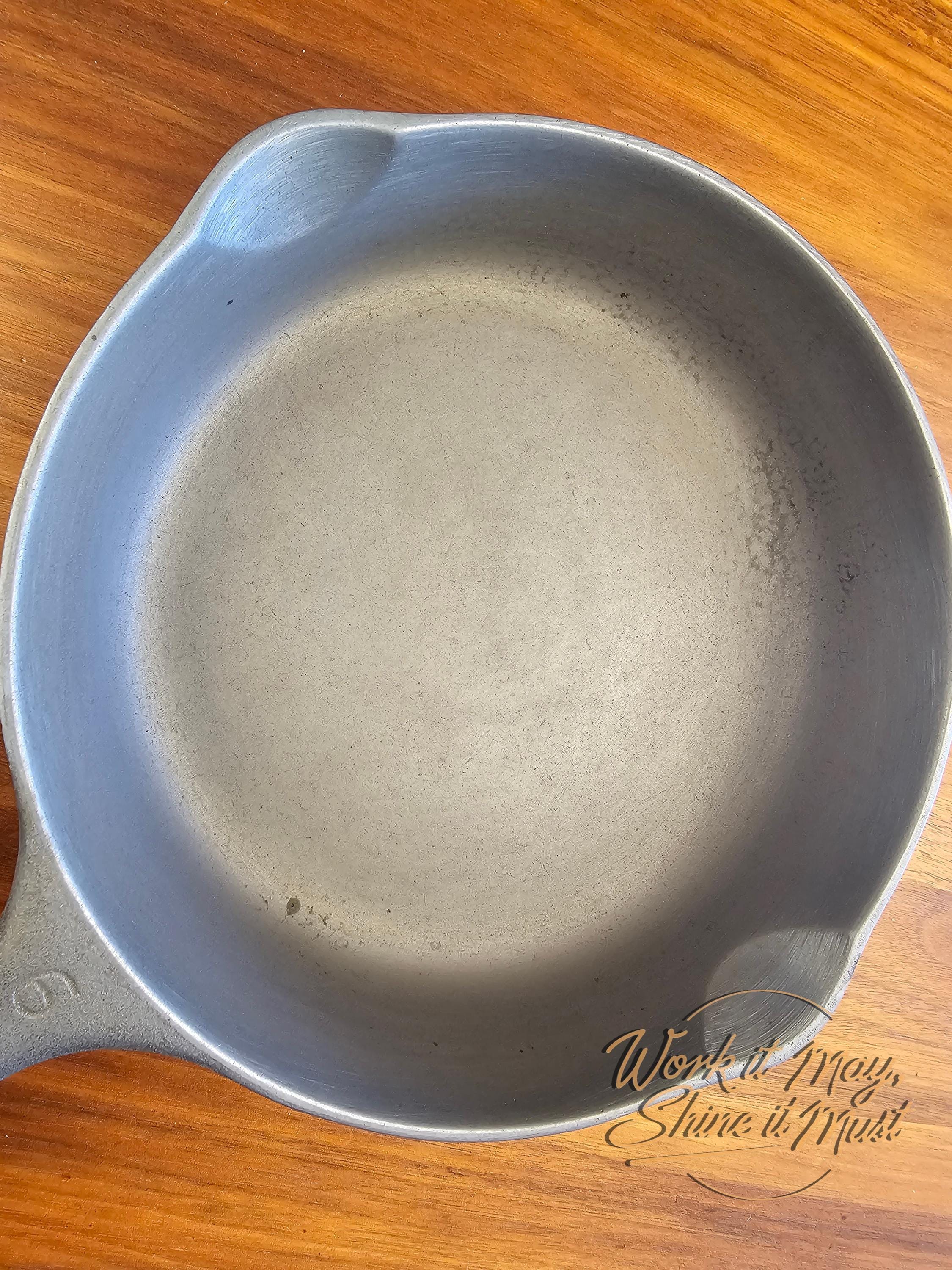Wagner Ware Sidney O #6 Vintage Restored Cast Iron Skillet - 1056C