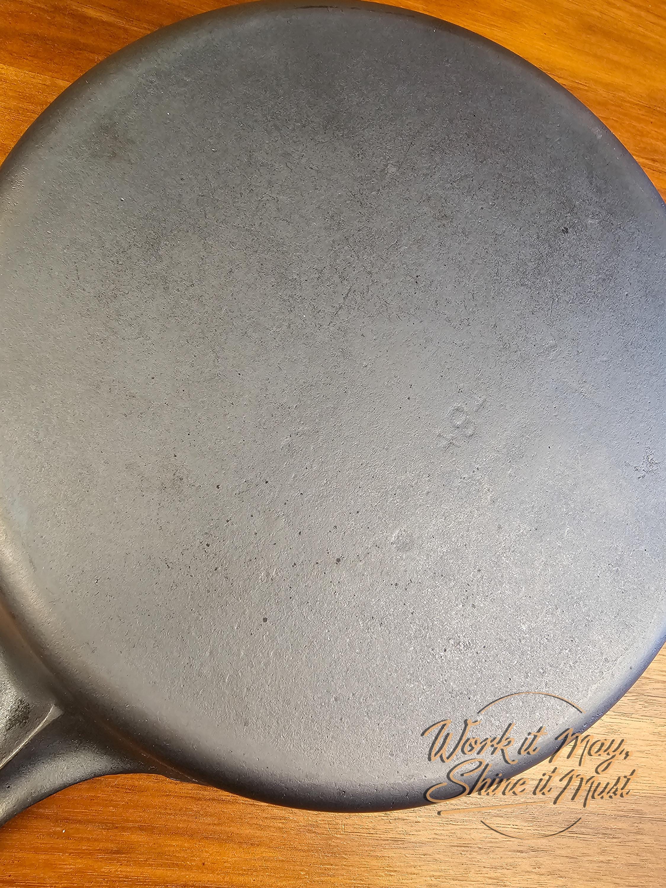 Vollrath #8 Vintage Restored Cast Iron Skillet - Unmarked