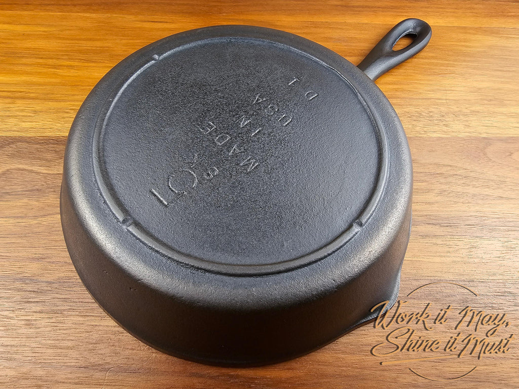 Lodge #5 Vintage Restored Cast Iron Skillet - 5SK 3-Notch