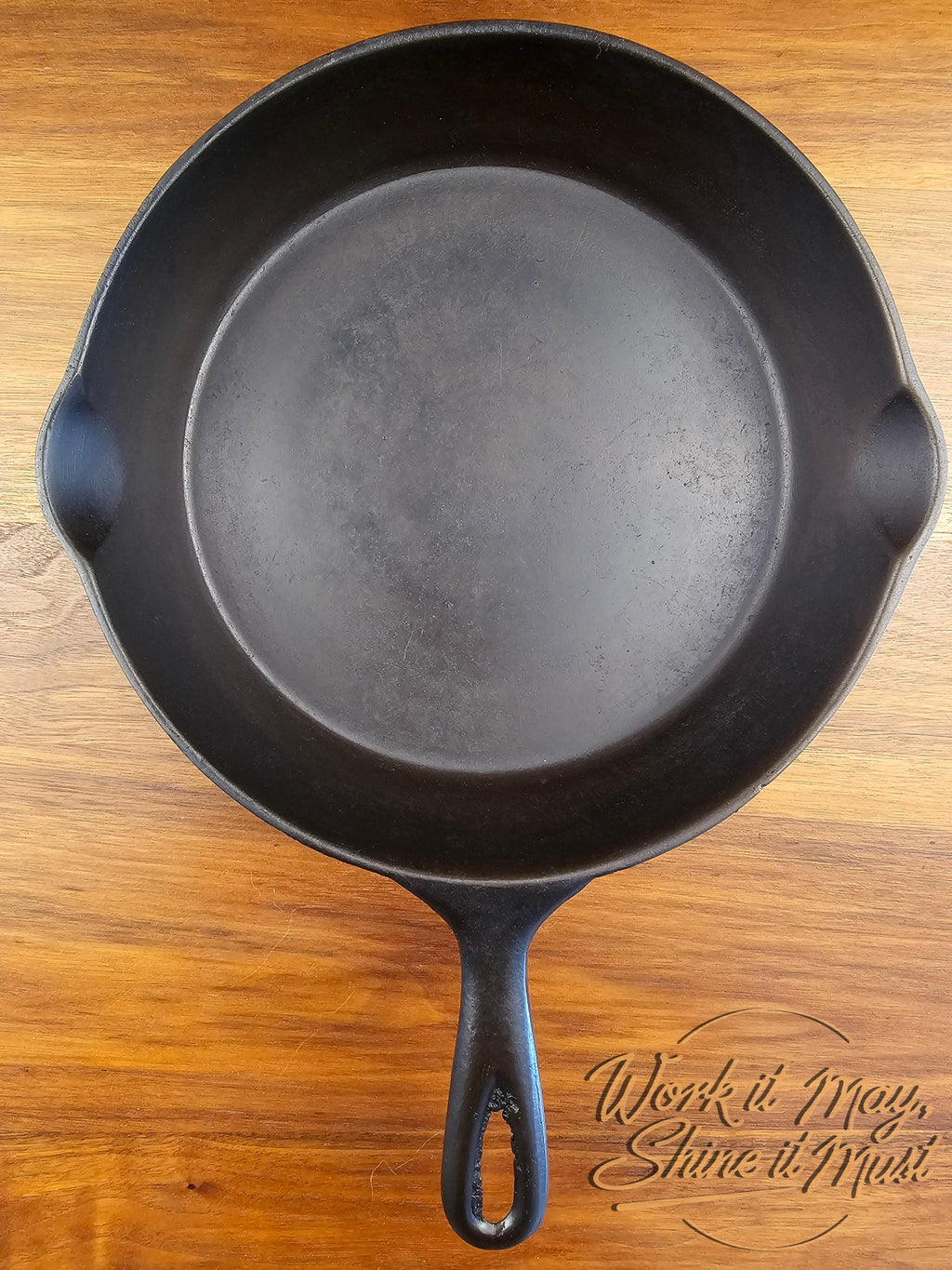 Wagner #7 Restored Cast Iron Skillet Arc Logo, Smooth Cooking Surface