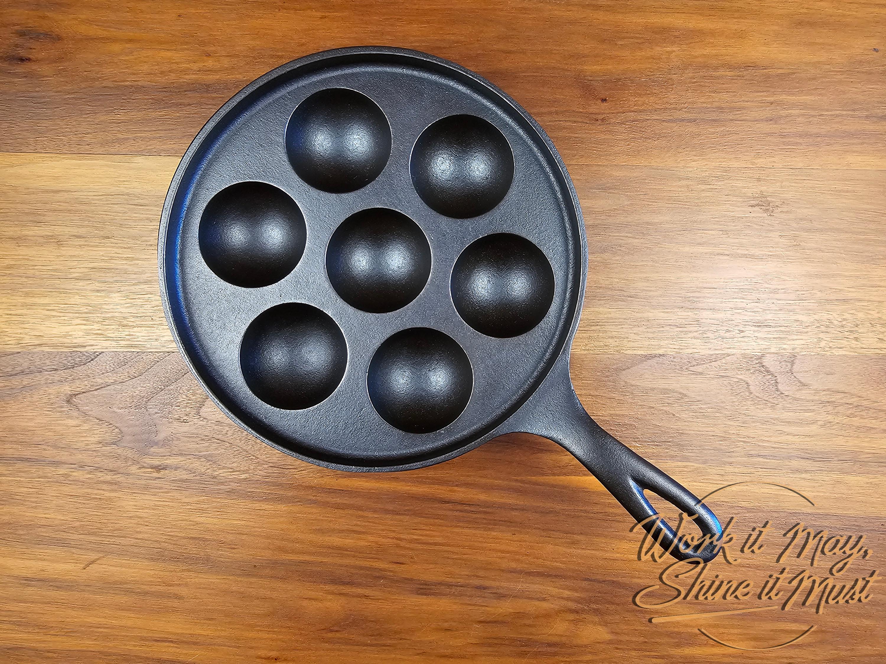 Griswold #32 Vintage Restored Cast Iron Aebleskiver - 962