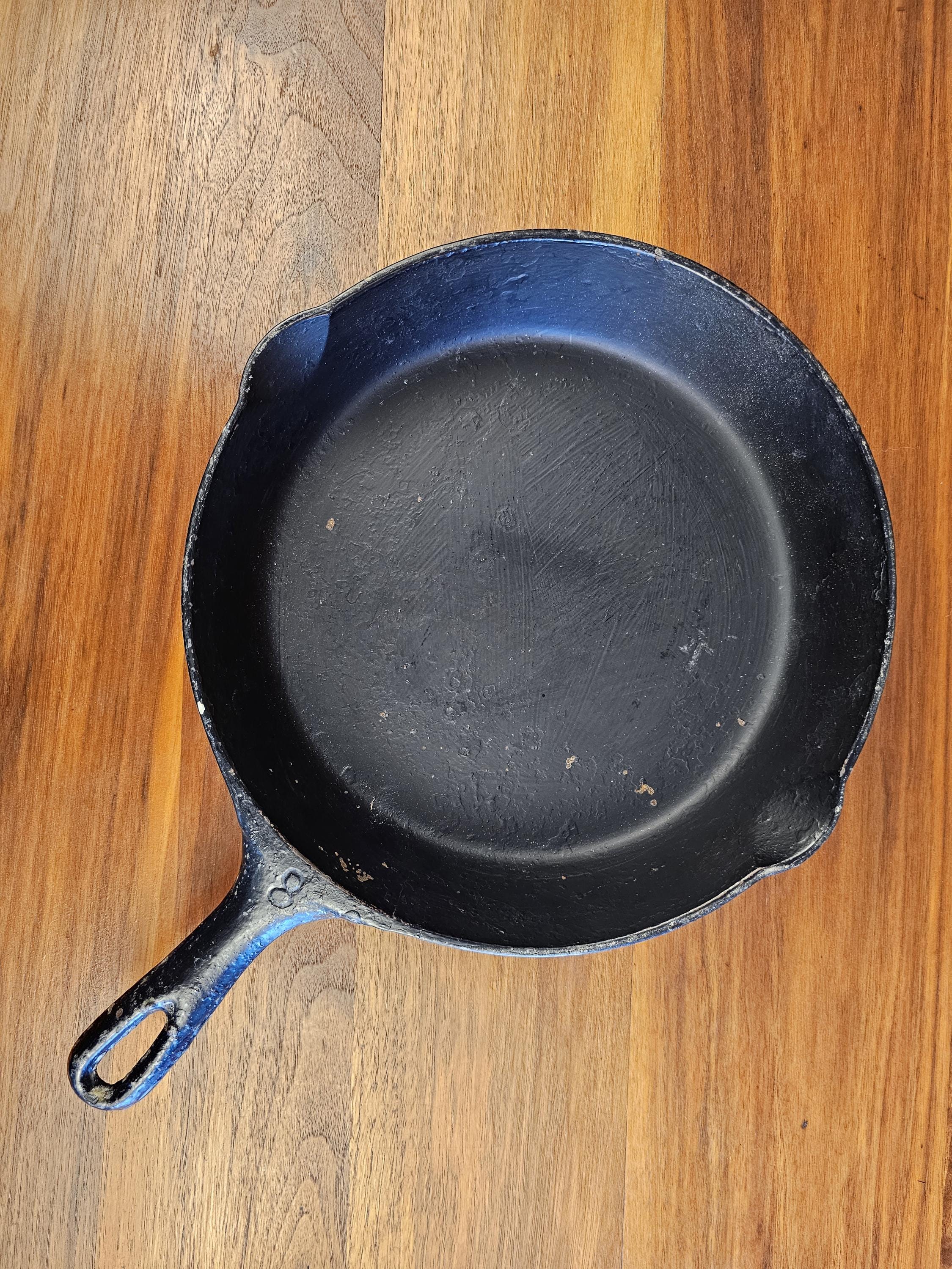 Vollrath #8 Vintage Cast Iron Skillet - Hand-Painted Pears by Evelyn LaPierre (1986)