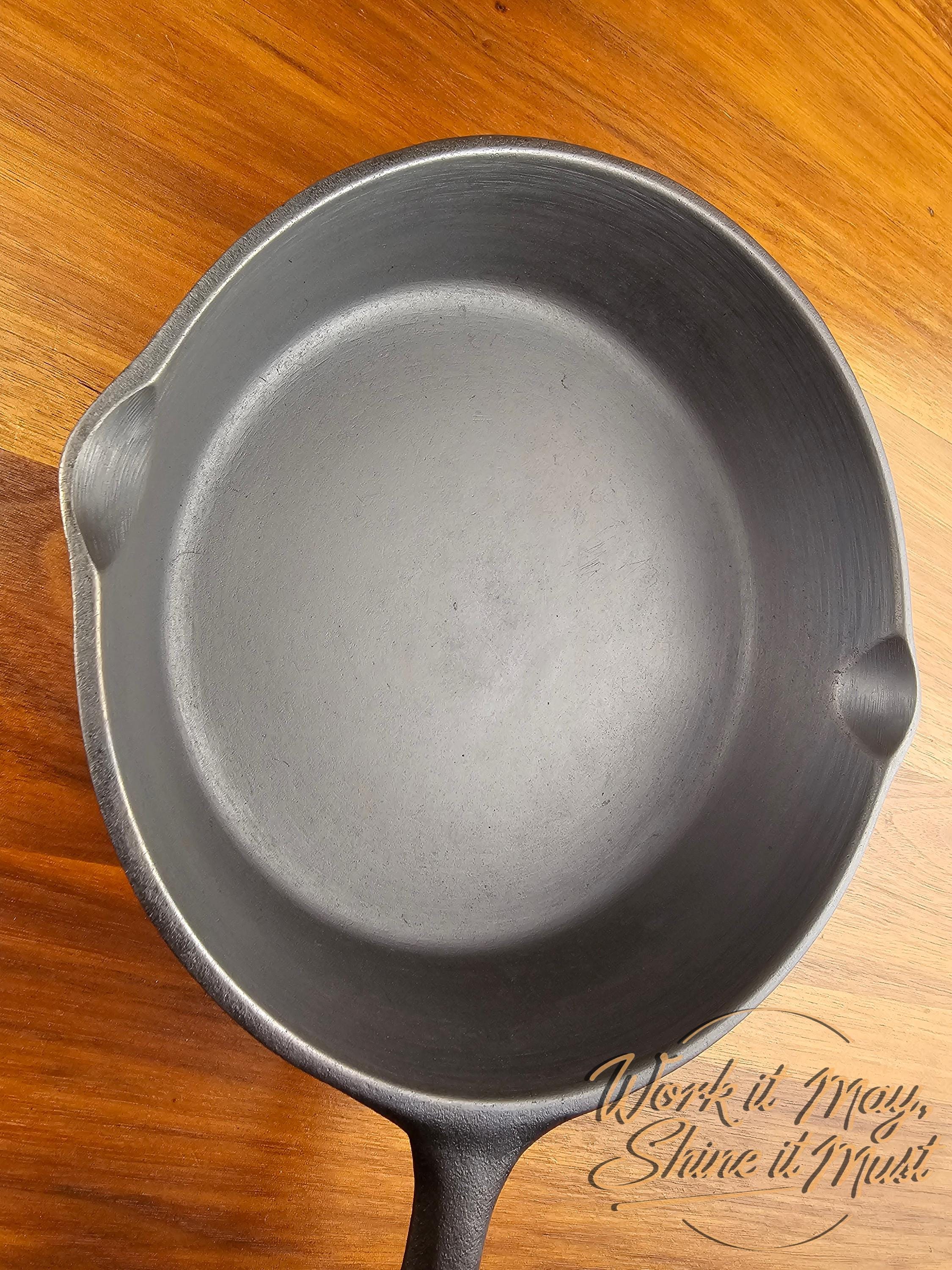 Lodge #5 Vintage Restored Cast Iron Skillet - 3-Notch