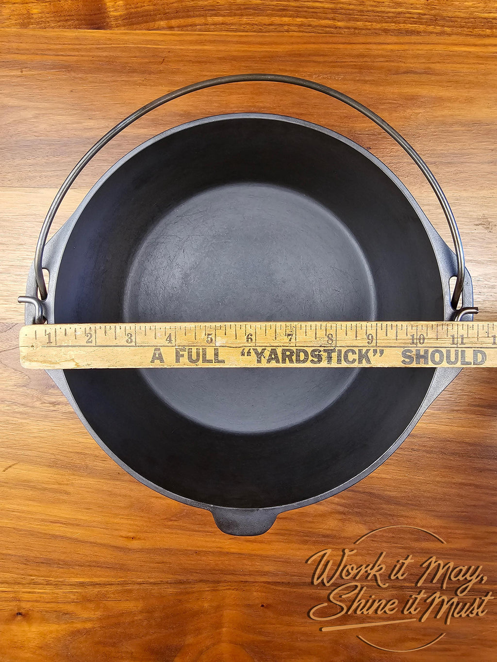 Lodge #8 Vintage Restored Cast Iron Dutch Oven 1930s (5 Quart)