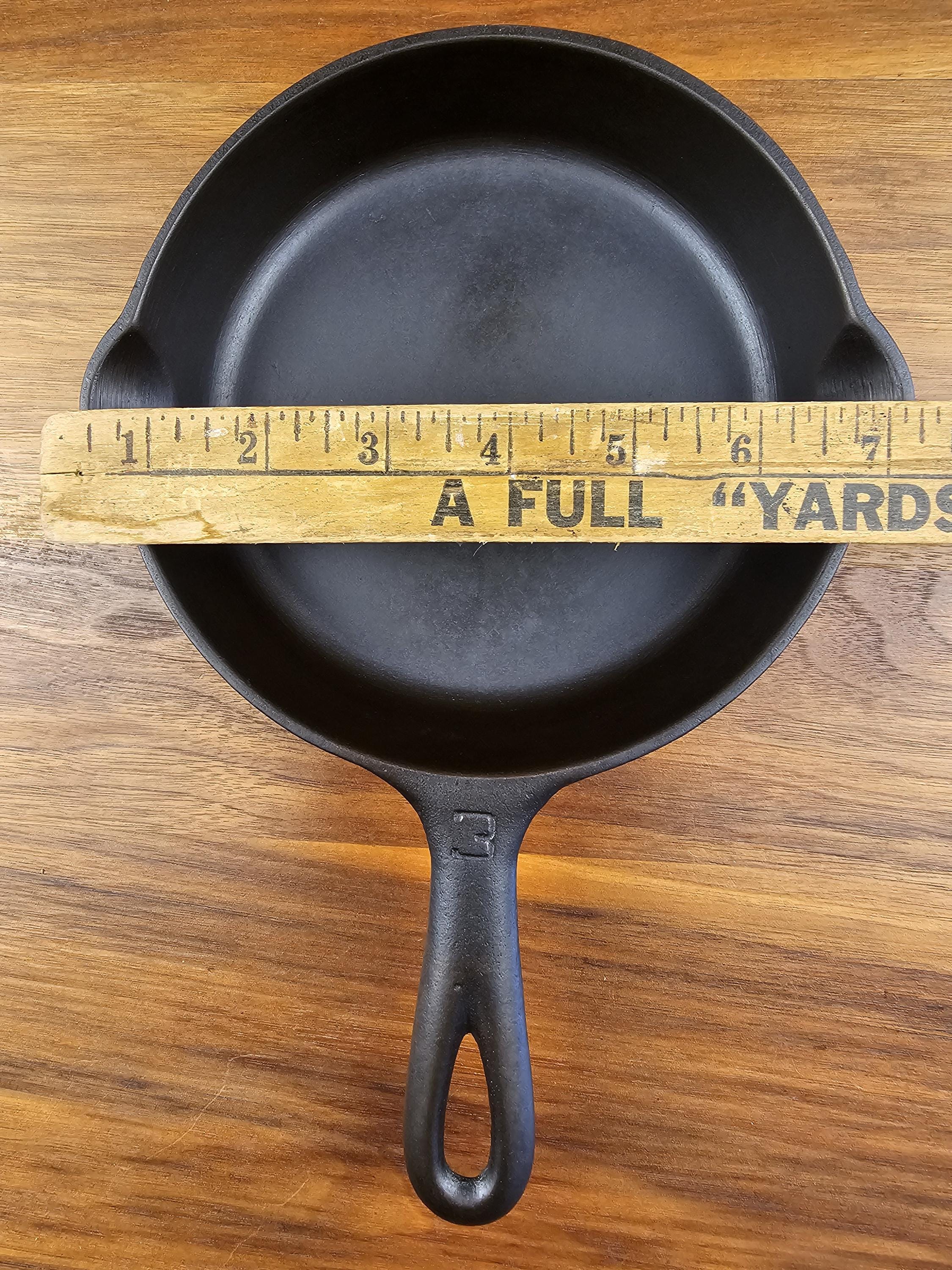 Griswold #3 Vintage Restored Cast Iron Skillet - Large Block Logo 709A
