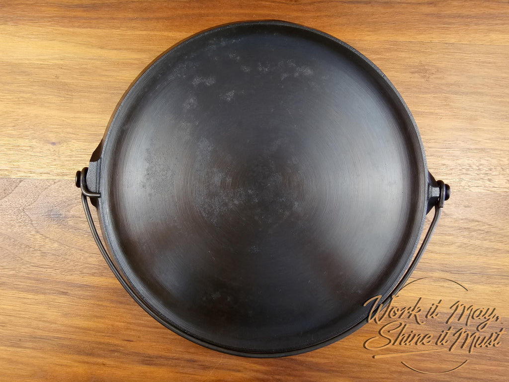 Griswold #10 Vintage Restored Cast Iron Griddle - Large Block Logo 616 - Bailed Handle