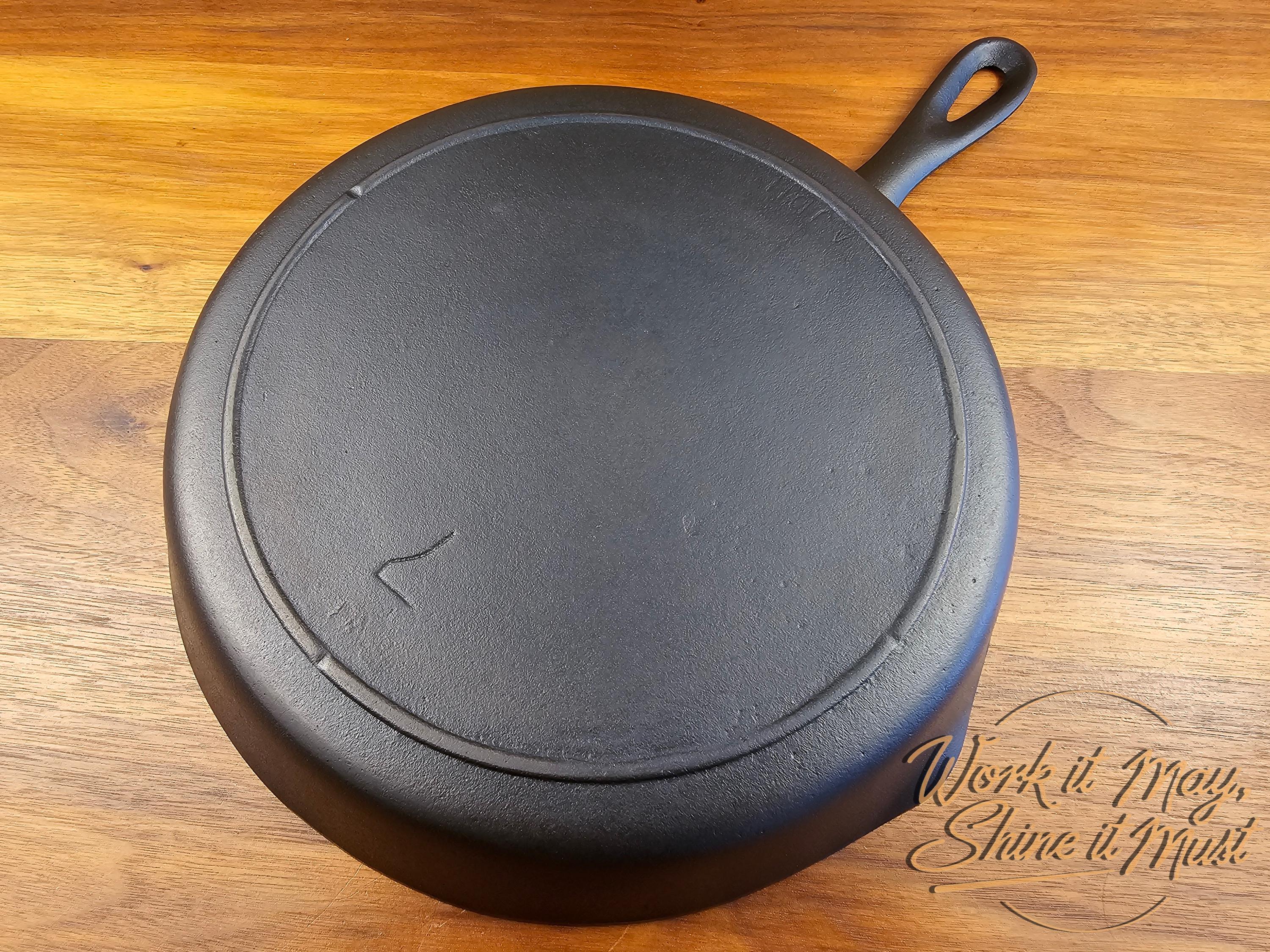 Lodge #7 Vintage Restored Cast Iron Skillet - 3-Notch Logo