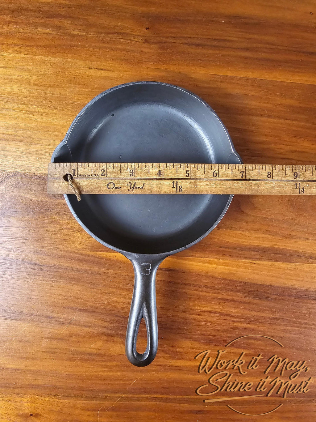Griswold #3 Vintage Restored Cast Iron Skillet - Large Block Logo 709A