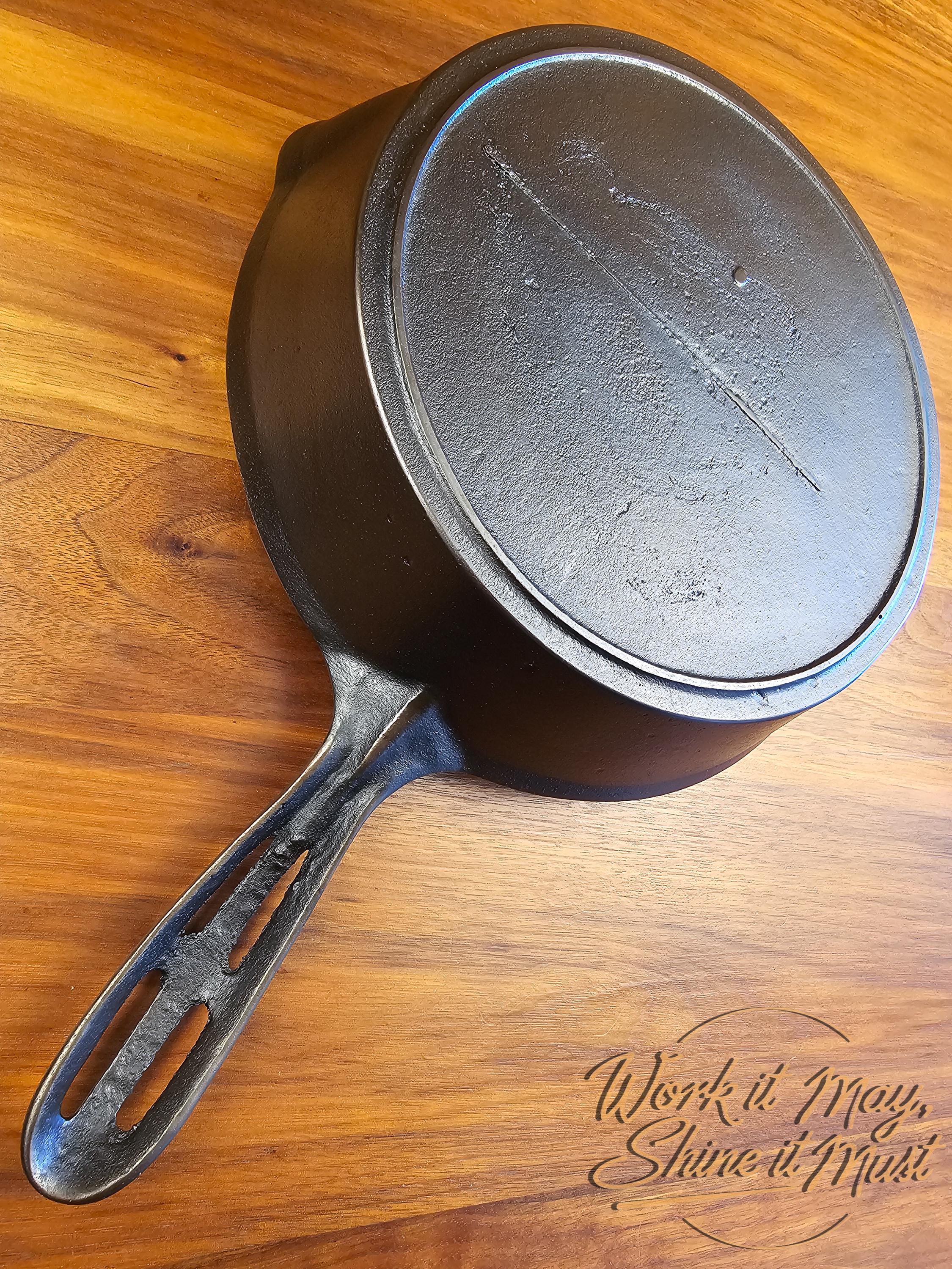 Gatemarked #8 Vintage Restored Cast Iron Skillet - Fancy Handle - Unmarked