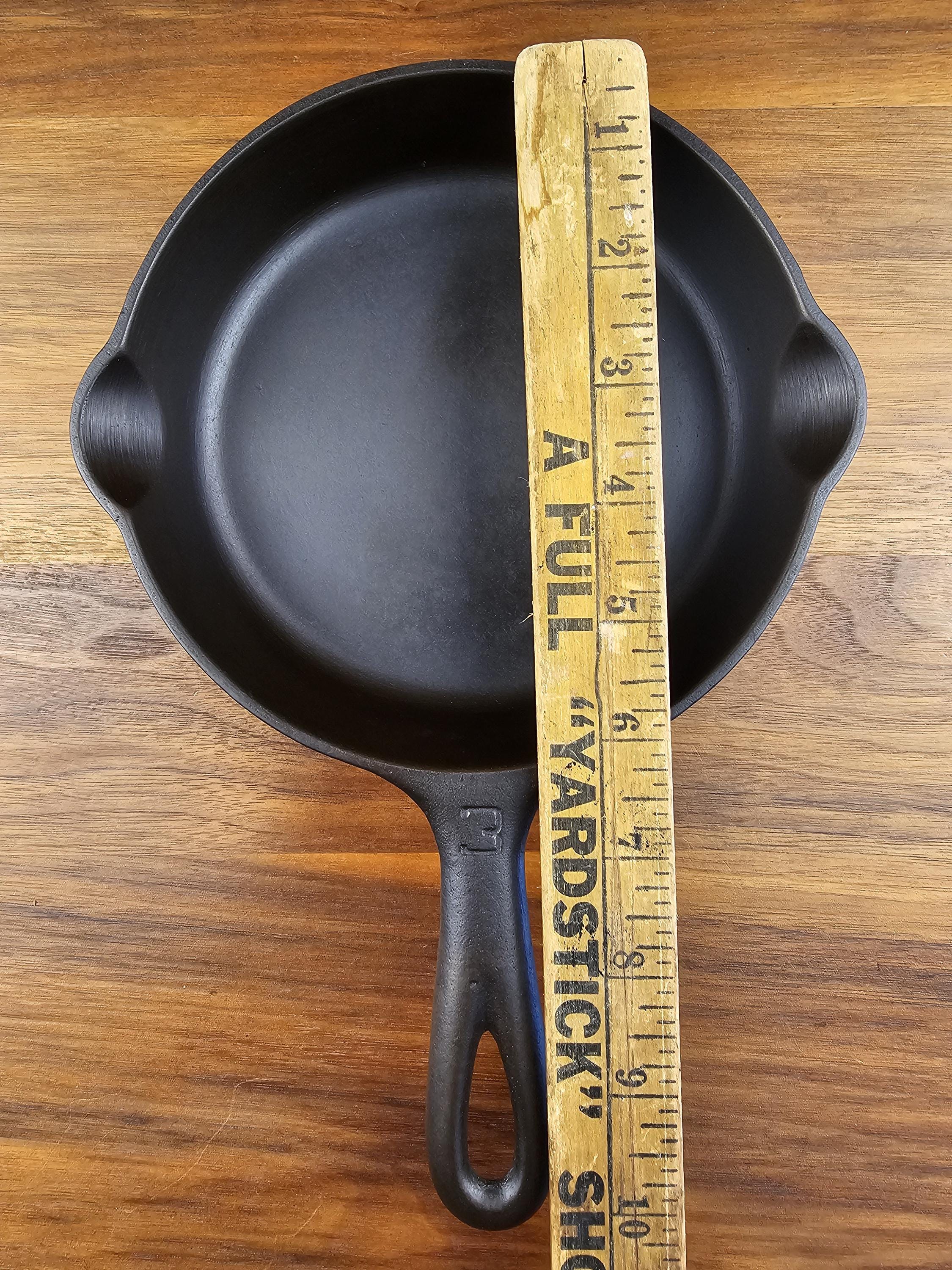 Griswold #3 Vintage Restored Cast Iron Skillet - Large Block Logo 709A
