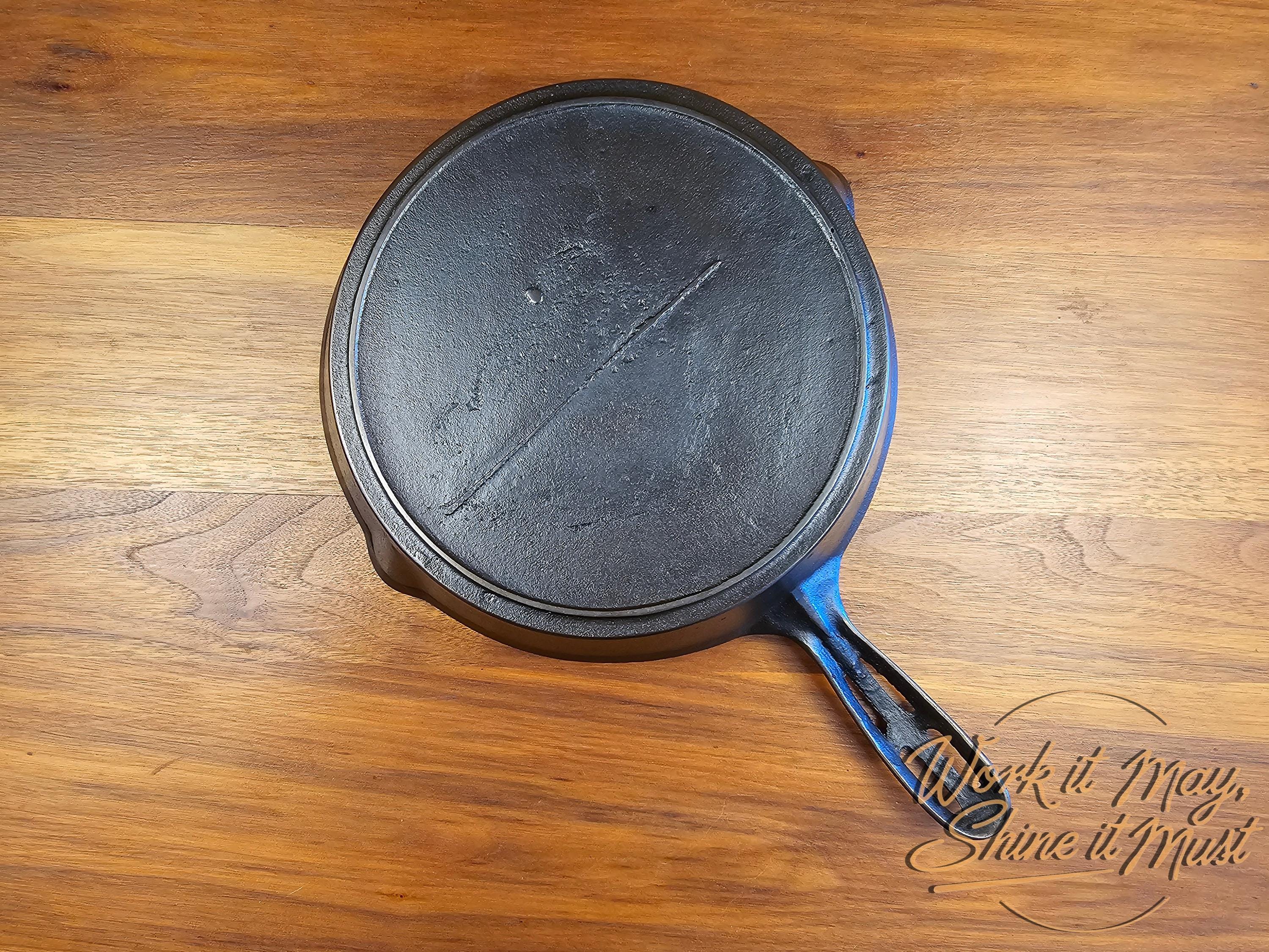 Gatemarked #8 Vintage Restored Cast Iron Skillet - Fancy Handle - Unmarked