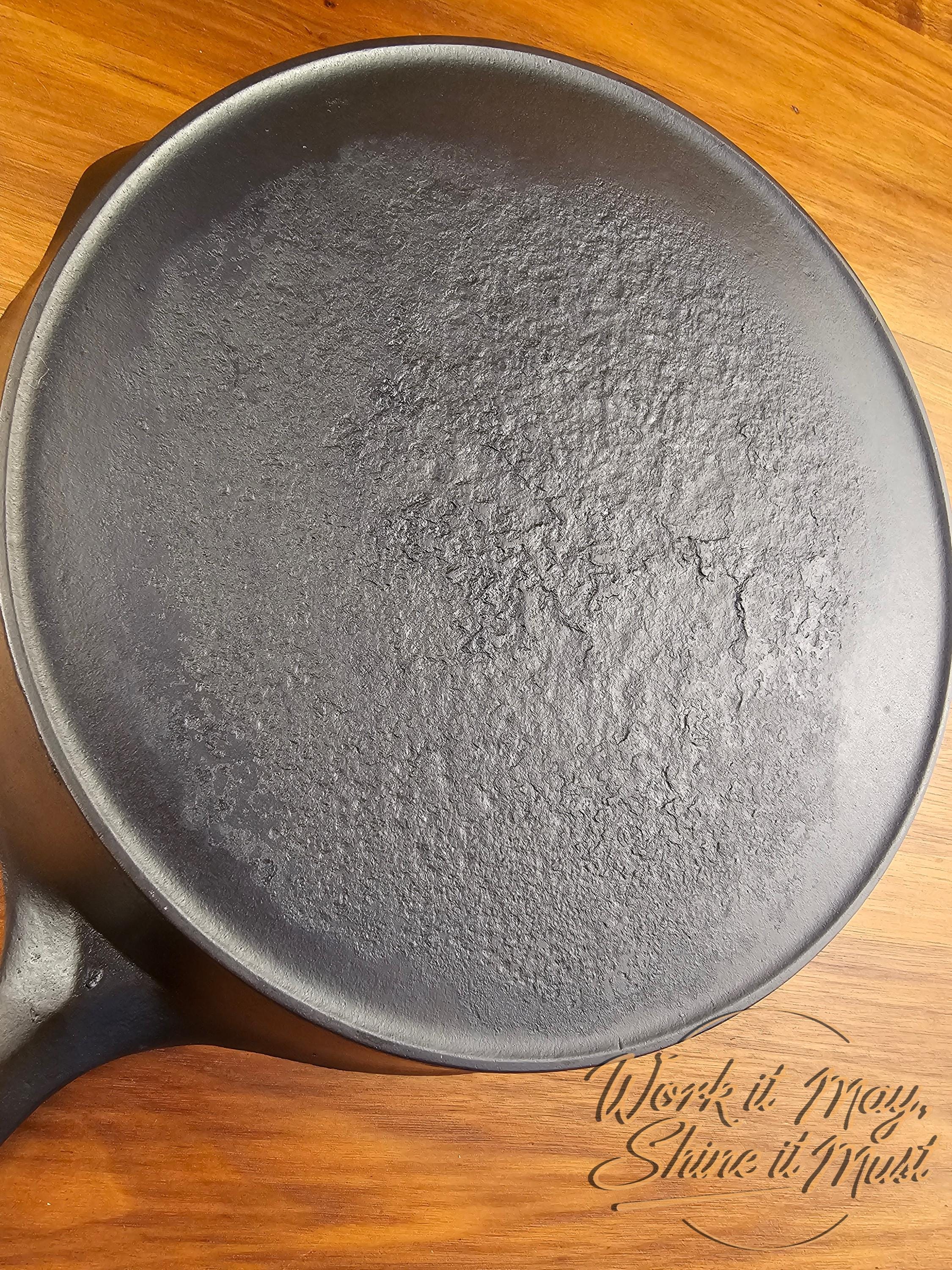 Wagner #9 Vintage Restored Cast Iron Skillet - Unmarked