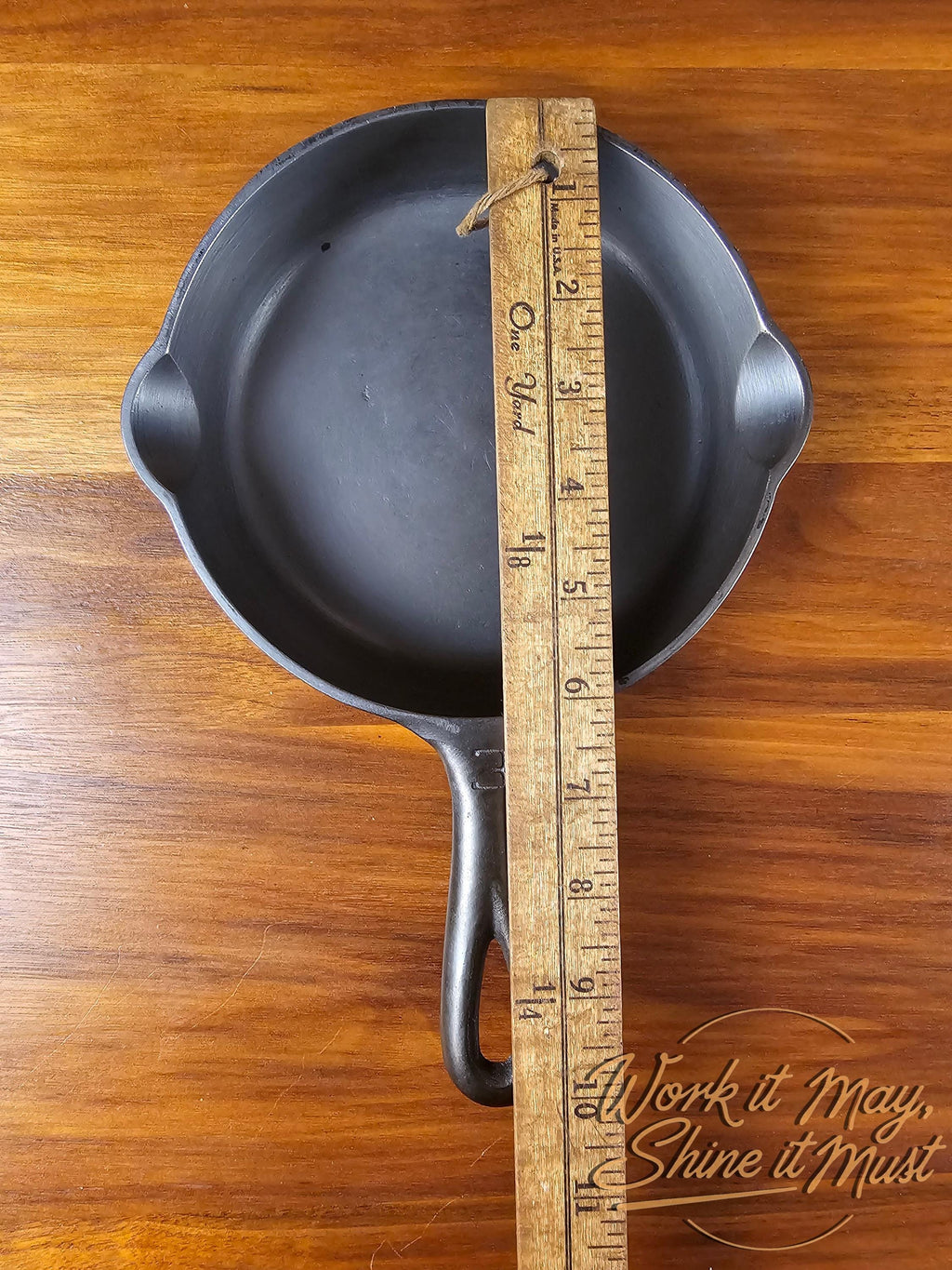 Griswold #3 Vintage Restored Cast Iron Skillet - Large Block Logo 709A