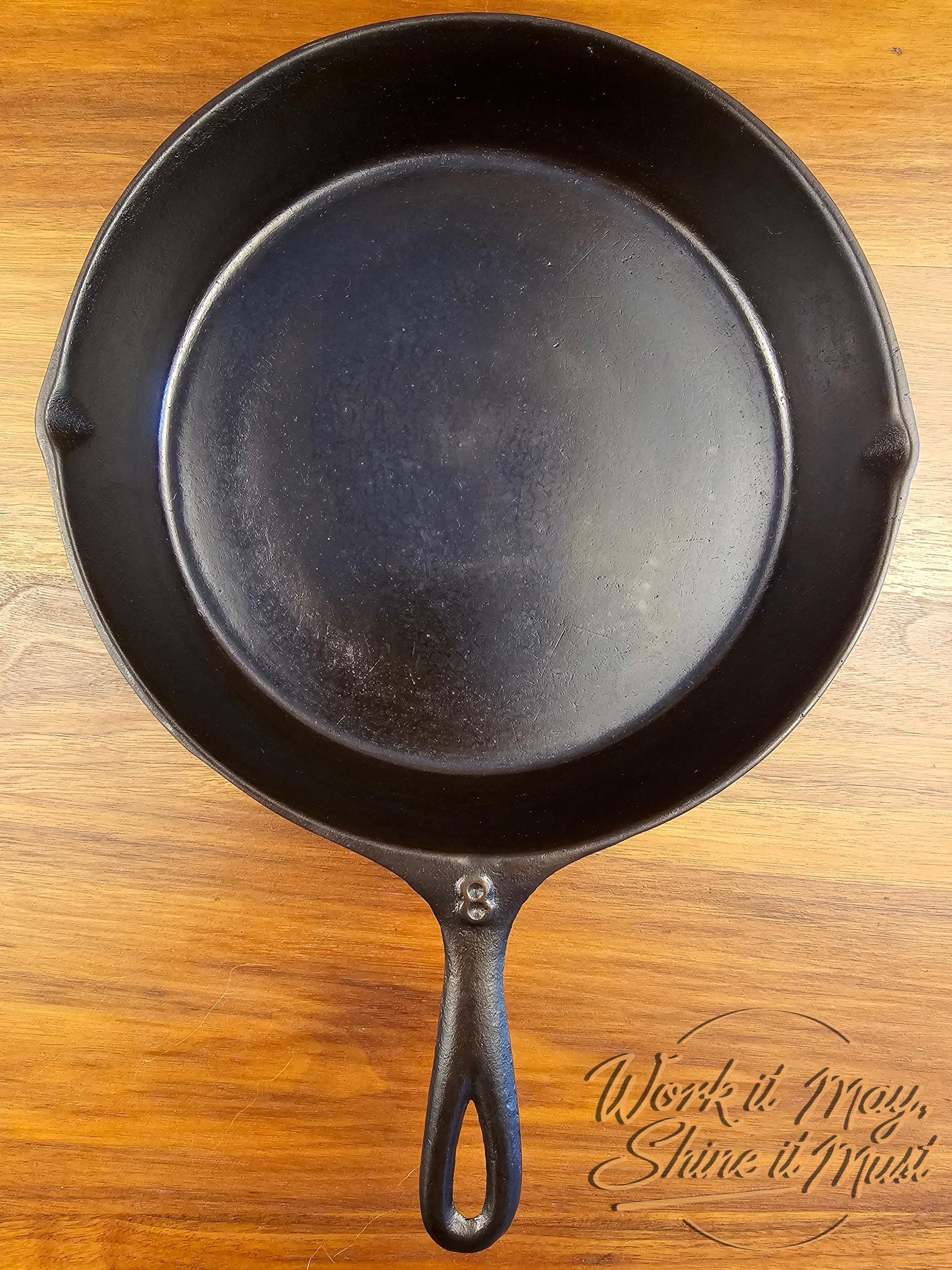 Unmarked #8 Vintage Restored Cast Iron Skillet - Southern Mystery Skillet w/ Heat Ring