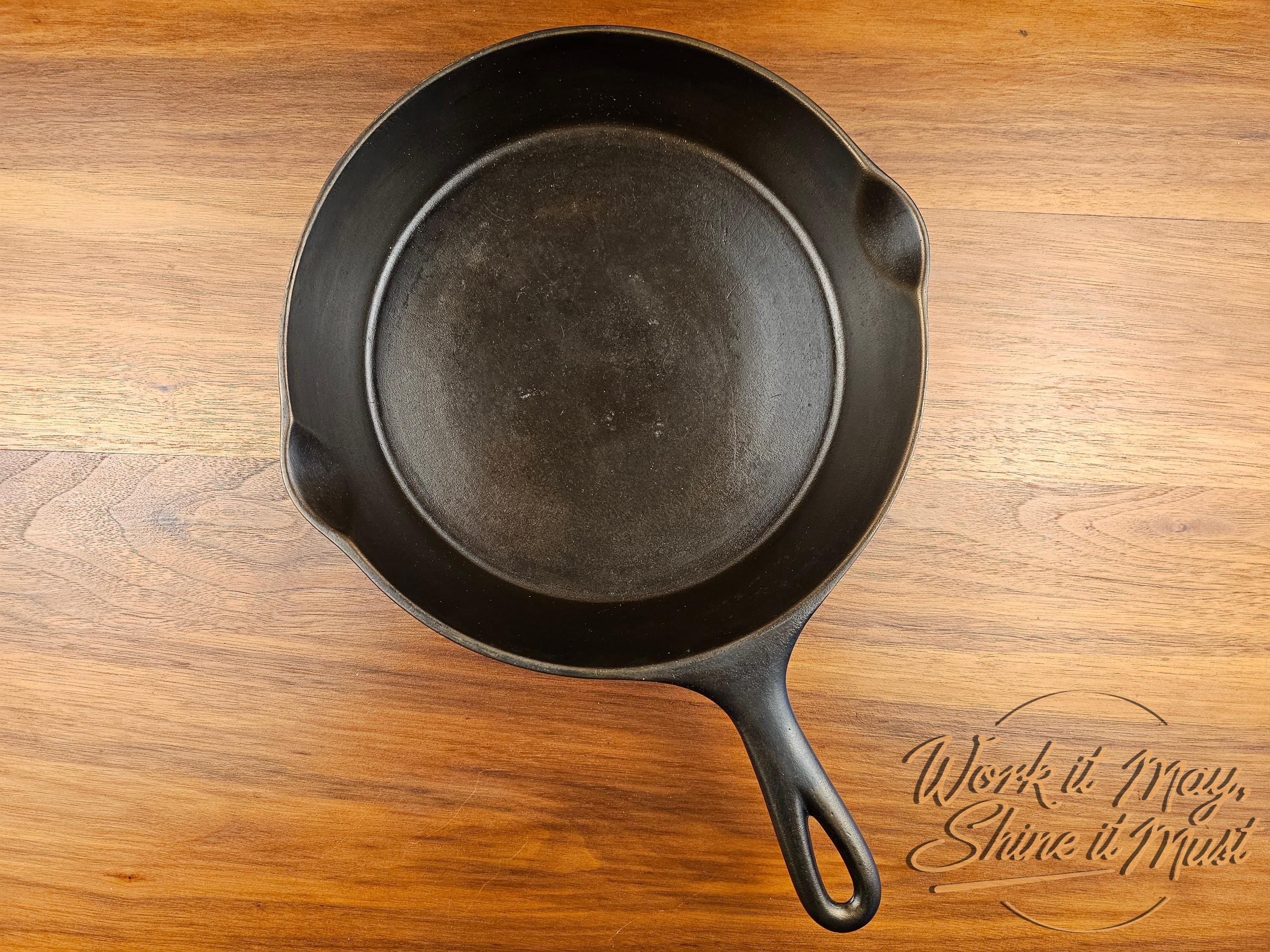 Wagner Sidney, O - #7A Vintage Restored Cast Iron Skillet {Arc/Straight Logo Variation}