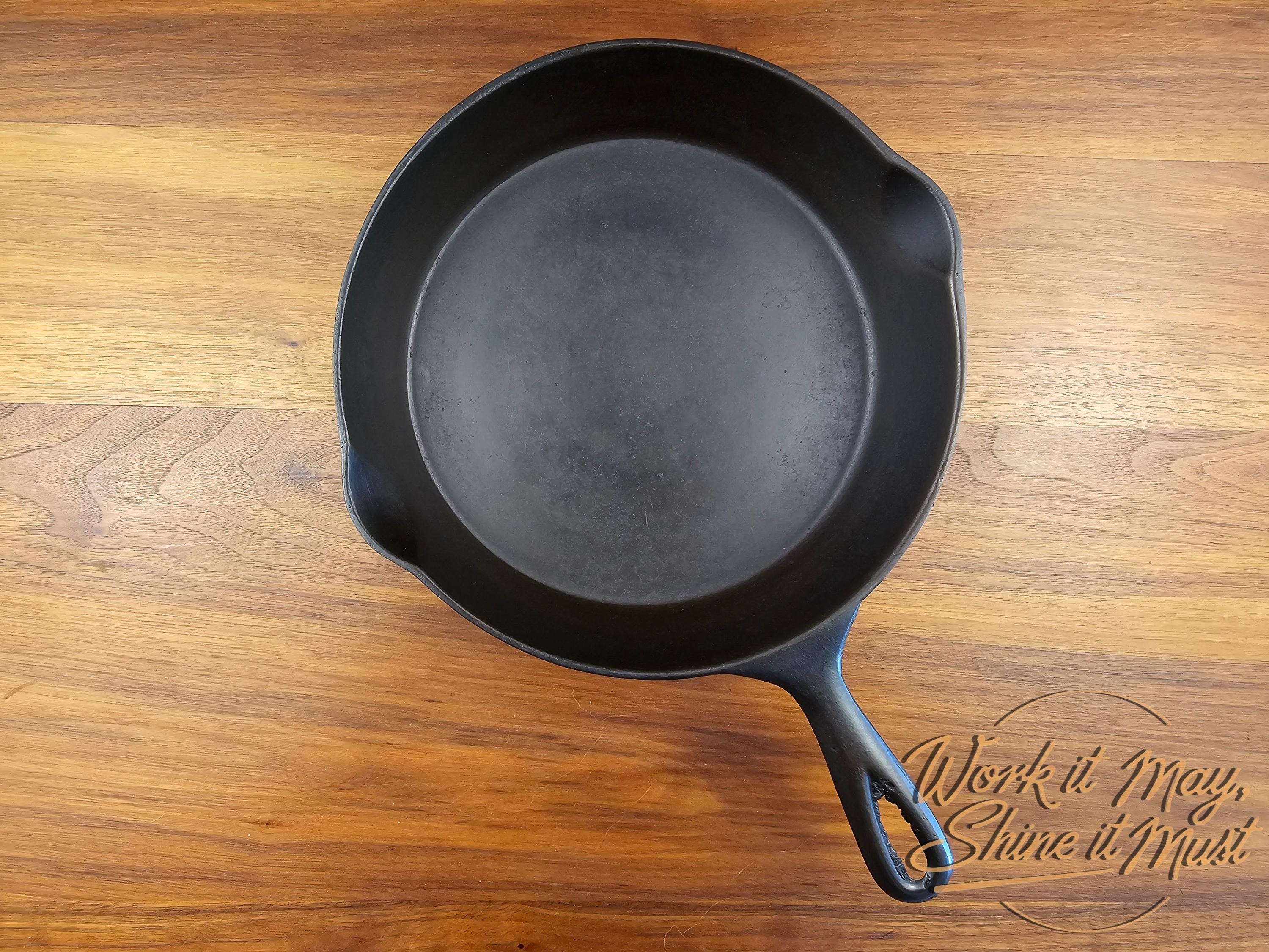 Wagner #7 Restored Cast Iron Skillet Arc Logo, Smooth Cooking Surface